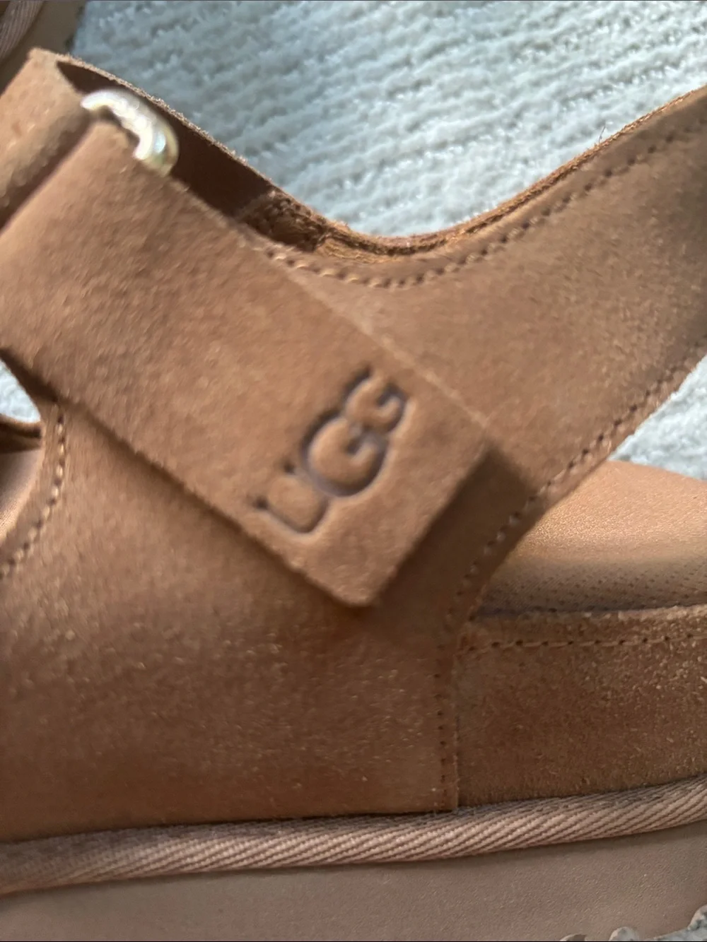 UGG® Goldenstar Platform Sandal CHESTNUT size 8